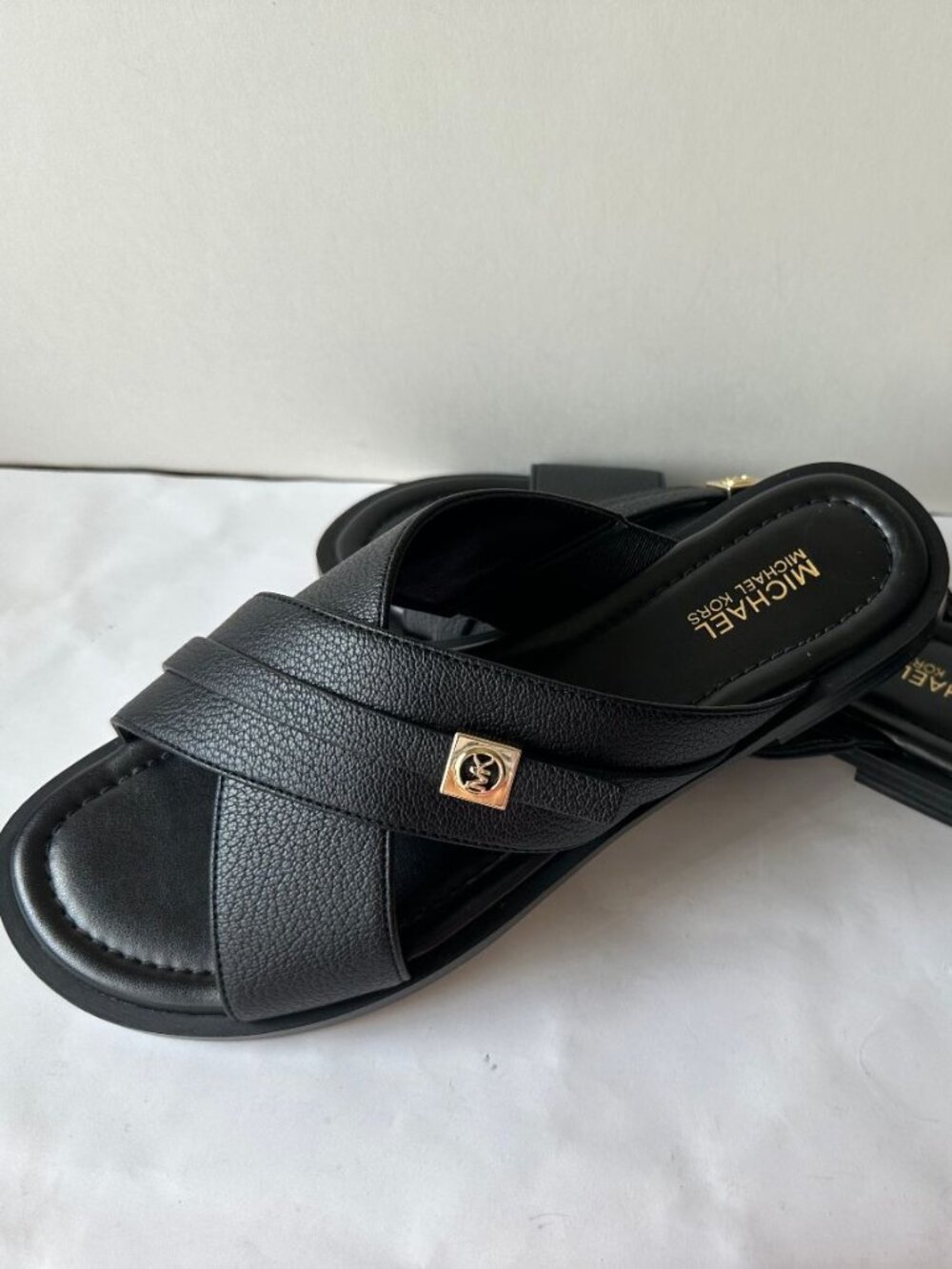 NIB Michael Kors Jadie flat slide sandals Size 6